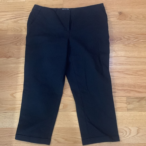 Chico’s so slimming by Chico’s Black stretch cuffed capris Sz 2.5/L - Picture 2 of 8